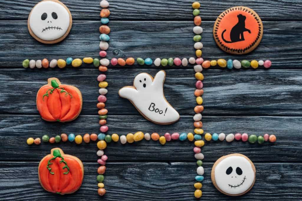 Tic tac toe grid with Halloween Cookies